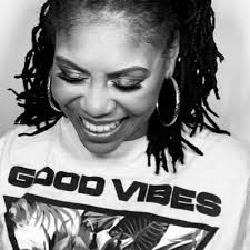 Real Talk Tiff (@RealTalkTiff)