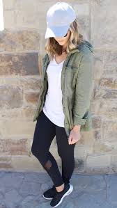 10 Best Casual College Outfits You Can Totally Copy Myschooloutfits Com Casual College Outfits Cute Sporty Outfits Stylish Mom Outfits