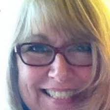 Holly Byrnes's Instagram, Twitter & Facebook