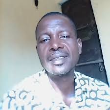 Man pays for woman's gas after her cards are declined