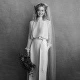 We did not find results for: Star Hochzeiten Die Skurrilsten Brautkleider Der Stars Gala De