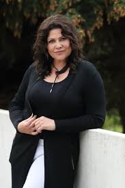 Ilona csáková (born 1 october 1970, cheb) is a czech popular singer. Ilona Csakova Pocitila Nasledky Svojich Nazorov Na Covid Celebrity Sa Jej Obracaju Chrbtom Fotografia C 1 Novy Cas