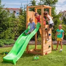 Wer einen flachen garten hat, kann sich mit dieser rutsche helfen: Kletterturm Tiptop Aus Kiefer Inkl Rutsche 3 35 X 0 85 X 2 05 M Holzundgarten De