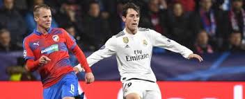 Join the discussion or compare with others! Real Madrid S Alvaro Odriozola Conditions To Blame For Huesca Performance Football Espana