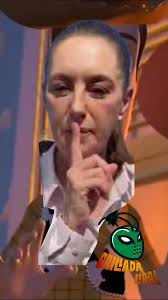 Movimiento del sombrero con Carlos Manzo y Grecia Quiroz