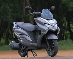 Overview variants specifications reviews gallery compare. Review Is The Suzuki Burgman Street Better Than The Access 125 Rediff Com Get Ahead