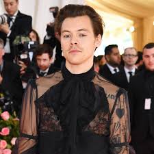 Harry styles on tour in 2021 | reserve your tickets today Harry Styles Dresses Up And Makes History On The Cover Of Vogue E Online Deutschland