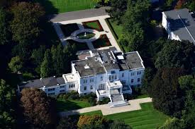 Das unternehmen wird beim amtsgericht unter der. Die Villa Hammerschmidt In Bonn Hotel Kluth Heisst Sie Willkommen