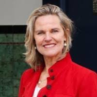 Patricia Munk's Instagram, Twitter & Facebook