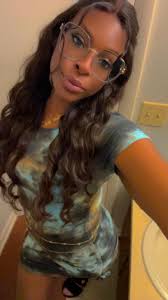 Hi my name is Aaliyah I am 18 and looking to meet other friends celebrating  their graduation Or to hang and vibe over the next week😊❤️