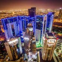 The city is located on the coast of the arabian gulf in the east of the country, north of al wakrah and south of al khor.it is qatar's fastest growing city, with over 80% of the nation's population living in doha or its surrounding suburbs. Die 10 Besten Hotels In Doha Katar Ab 53