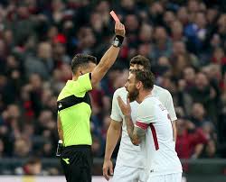 De rossi era su marcador. Genoa Roma De Rossi Schiaffo A Lapadula Espulso Con La Var Corriere It