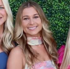 I'm happy to share I'm starting a new position at Stryker as an Associate  Mako Product Specialist with the Joint Replacement team! Thank you to  Giovanna Velardo and Magdalena Love for their