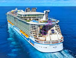 Allure of the seas măsoară 72 de metri în înălţime şi are dimensiunile a patru terenuri de fotbal. Harmony Of The Seas Cel Mai Mare Vas De Croaziera Din Lume I Love Travel