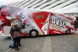 Nagy jános polgármesterrel és az óvoda vezetőjével bejárta a munkaterületet, megtekintette az épülő intézmény terveit is. A Dvsc Busz Bemutatasa Dvsc