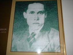 24 kasım 1961) malezyalıpolitikacı malezya i̇slami partisi (pas), iktidardaki perikatan nasional partisinin bir parçası (pn) koalisyonu. Abdul Hadi Haji Hassan Gak Patii