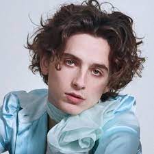 Timothée chalamet took a moment to greet and hug crying fans on the red carpet in italy. Best Of Timothee On Twitter Timothee Chalamet Is Really Out There Giving People Bagels At The Premiere For The King Please He S So Precious Https T Co Cu7kulfgyt