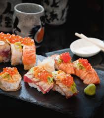 Prominent in japanese cuisine, sushi is a food made of vinegared rice balls combined with various toppings or fillings, which are most commonly seafood but can also include meat, vegetables, mushrooms, or eggs. Ehxjgkcecqsddm
