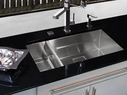 Tezgahla birlikte mutfağınızı şekillendiren ve gün boyu en fazla kullanılan ekipmanlar arasında yer alan evye modelleri, dominox'un online mağazasında sizleri bekliyor! En Ucuz Franke Evye Fiyati Tuzla En Ucuz Franke Ankastre