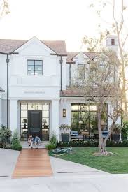 Black And White Brick Paint Pros And Cons Painted Brick Exteriorsbecki Owens White Exterior Houses House Exterior Painted Brick Exteriors