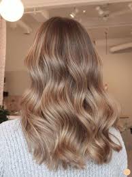 Taylor swift has personified honey blonde hair color. Untitled In 2020 Hair Styles Honey Blonde Hair Honey Hair