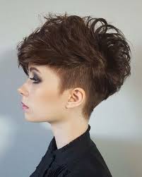 Diese Kurzhaarfrisuren Mit Starkem Undercut Wirst Du Sicherlich Lieben Neue Frisur Kapsels Kort Haar Kapsels Kort Kapsel Geschoren