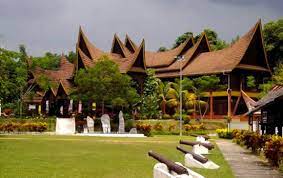 Therefore you can see many historical buildings or even new architecture have the same likeness of curving, ornate roof lines with sharp points that resemble the buffalo horns. List Of Tourist Attraction In Negeri Sembilan Malaysia Tourism Travellingto Asia