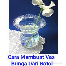 Buanglah label merek pada botol air mineral dan bersihkan. Ide Kreatif Cara Membuat Vas Bunga Dari Botol Plastik Bekas Air Mineral