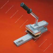 Controllo conversazionale ctt torretta a cambio rapido manuale, foro mandrino 105 mm meccanica Eyeletting Machines And Diecutters Diecutter Fpe1 Euro P