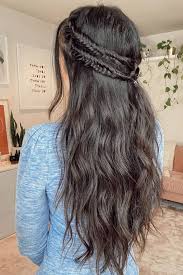 Choose between braids, space buns, old hollywood curls, messy ponytails, and much more. Hairstyles For Long Hair Long Hair Trends Ideas Tips 2021 Glamour Uk