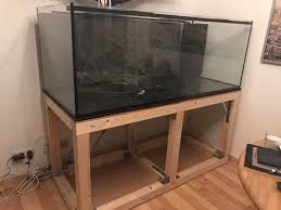 Wenn sie ihren küchenunterschrank selber bauen möchten, sollten sie etwas gefühl für sägearbeiten haben. Aquarien Unterschranke