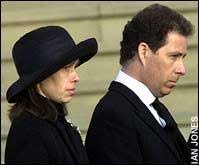 Princess margaret, who has died in hospital after suffering a third stroke aged 71, was the most striking the relationship became public in a rather more subtle way than is likely today. Queen Urges Margaret S Heirs To Avoid Another Royal Gift Scandal