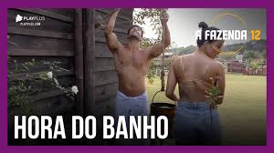 Mariano conserta ducha para Victória Villarim tomar banho | A Fazenda 12 -  YouTube