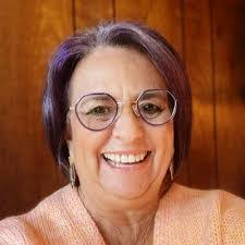 Joan Lyman's Instagram, Twitter & Facebook