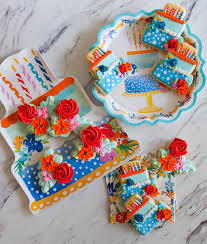 | these are the pioneer woman's favorite christmas cookies, try it and the pioneer woman recipes for christmas to help you prepare your christmas dinner menu with ease. The Pioneer Woman Birthday Flowers Party Cookies Bake At 350