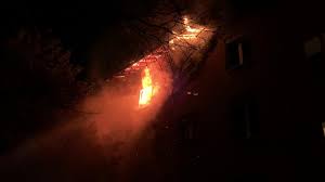 Definition, rechtschreibung, synonyme und grammatik von 'hunderttausend' auf duden online nachschlagen. Buchs Zh Hoher Sachschaden Nach Wohnungsbrand Polizei News