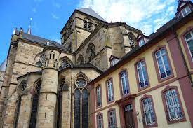 Während ihres urlaubs in der ältesten stadt deutschlands erwarten sie sehenswürdigkeiten, die interessierten besuchern die geschichte der stadt näher bringen und für einen abwechslungsreichen aufenthalt sorgen. Trier Mit Geheimtipps Die Besten Sehenswurdigkeiten Mosel 2 0