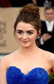 More Pics Of Maisie Williams Loose Bun Maisie Williams Maisie Williams Sophie Turner Beautiful Actresses