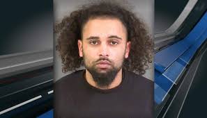 Deputies: Barricaded man at Charleston Co. apartment had 40 active warrants