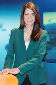 Linda zervakis, 45, ist immer adrett gekleidet. Hfln9dtv1iyo M
