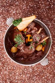 Civet D Epaule Et De Cuisse De Lievre A La Royale Lievre A La Royale Cuisine Et Boissons Poule Au Pot