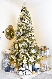 The festive balloons with stars attached in its threads give the decorations a unique, elegant and festive touch. Chinoiserie Christmas Tree Decor Ideas Monica Wants It