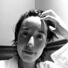 Amy Featherstone (@Amy_Pebble)