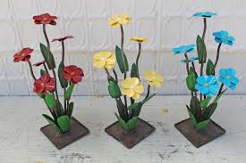 Metal flowers metal crafts cutlery art metal sculpture metal yard art yard art silverware art art recycled art. Yard Art Blooming Flowers Recycled Metal Daisies In 3 Sizes