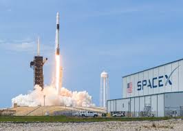 The mission also marked spacex's second launch to a polar orbit from florida. Closer Than Humanly Possible New Launch Pad Photos Capture Historic Spacex Liftoff In All Its Glory Geekwire