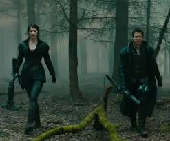 Gretel crossover ships from tumblr by madamebaggio. Hansel And Gretel Witch Hunters Film Review Film Geek Guy