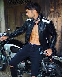 1 356 Mentions J Aime 17 Commentaires J E F F Z I M B R I S Jeffzimbris Sur Instagram B A D A S Leather Jeans Men Leather Outfit Leather Street Style