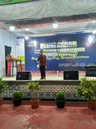 Penyerahan penghargaan adiwiyata kepada sd dan smp di banjarmasin ( diskominfotik banjarmasin). Items Filtered By Date Rabu 04 Juli 2018