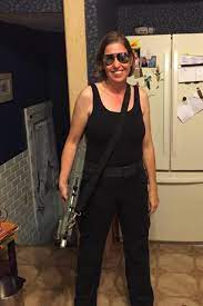 Connor wore her costume throughout the film after escaping the mental institution and seeking refuge in the trailer park with her son john (edward furlong) and reprogrammed terminator (arnold schwarzenegger). Sarah Connor Casual Costuming