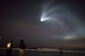 Spacex Launch Lights Up Night Sky In Southern California Abc News The north pole is still plenty snowy, and santa (played by george clooney) has that big beard, and he even has a magical touch screen (modern!) that probably shows him ideal reindeer flight routes. spacex launch lights up night sky in